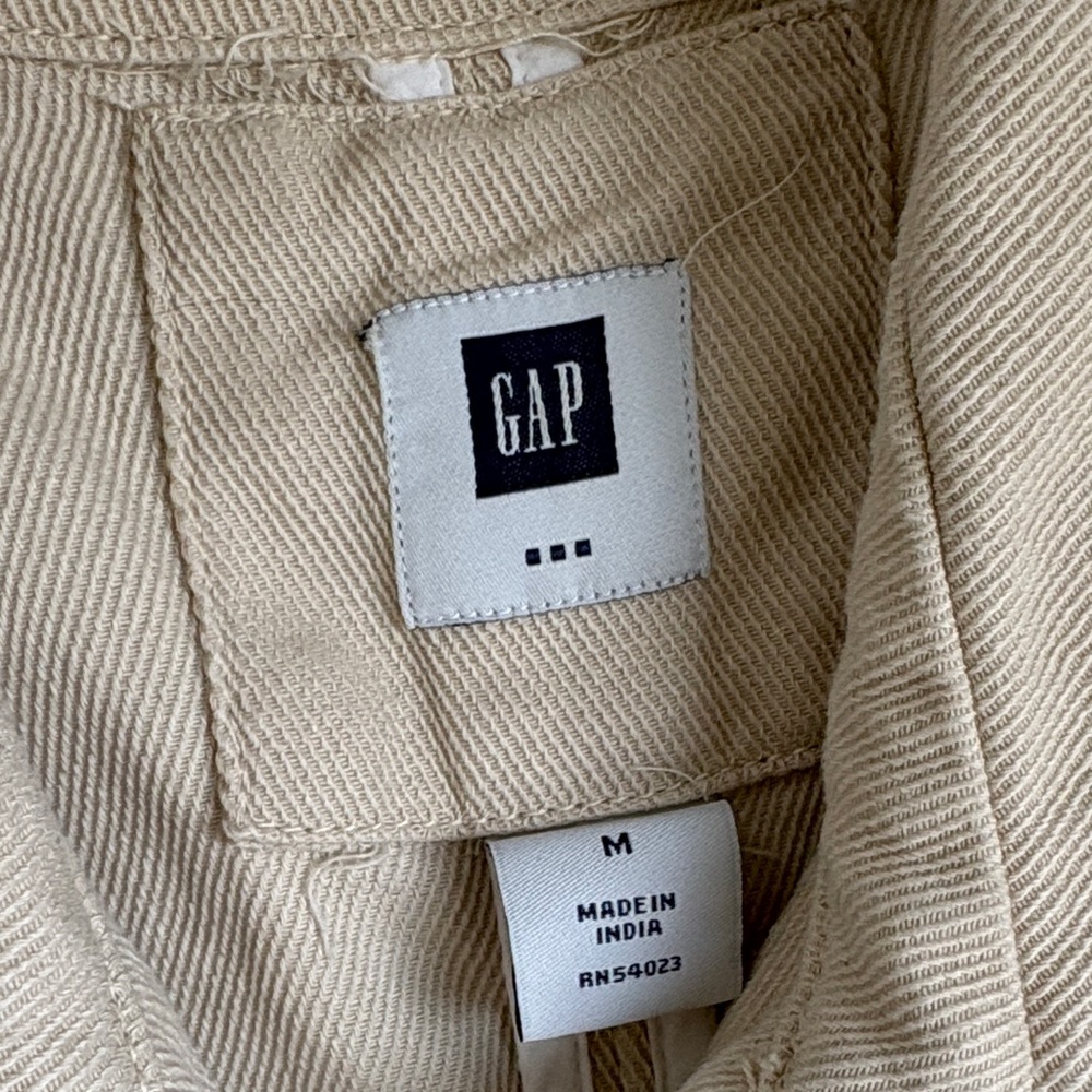 GAP Women's Lightweight Cream Utility Jacket - Picture 8 of 17